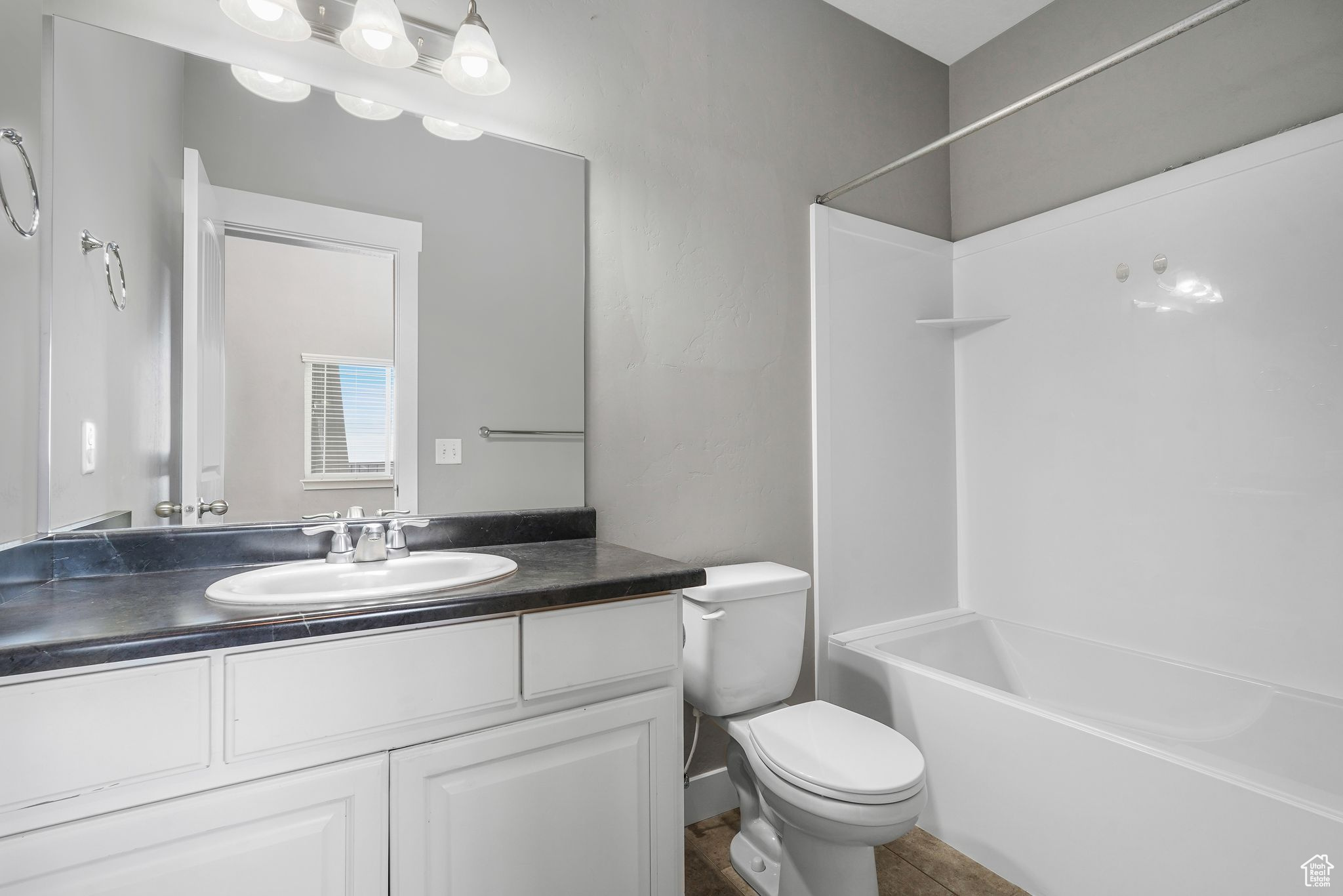 HILLCREST CONDO - Residential