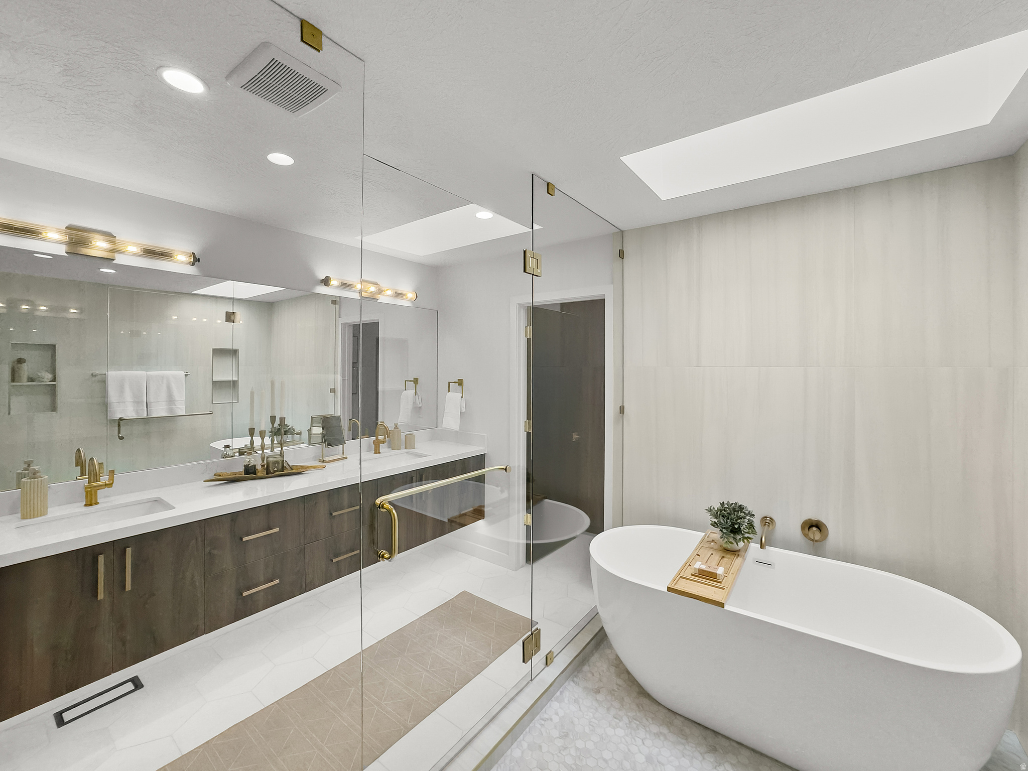 ST MARY HILL - Residential