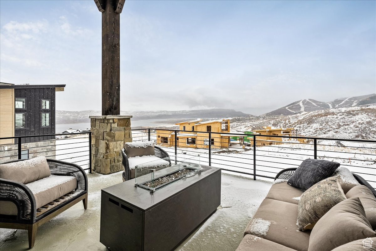 AMANTI LAGO - Residential