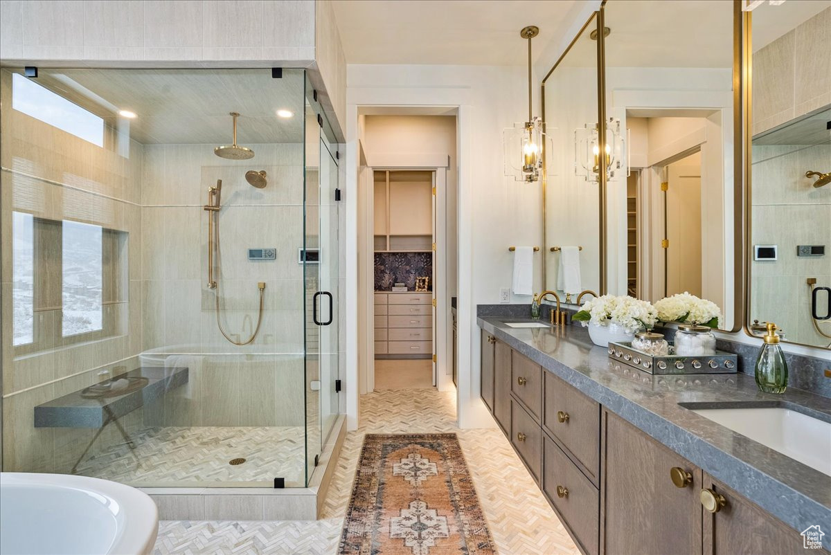 AMANTI LAGO - Residential