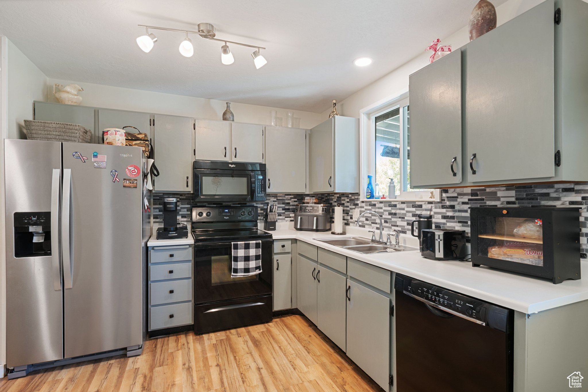 SUNSET HILLS - Residential