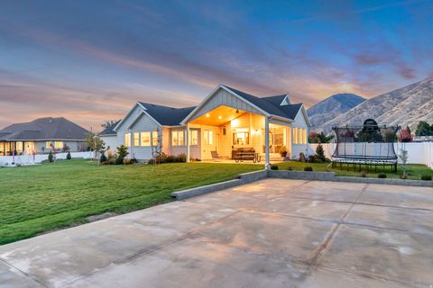 Tiny photo for 496 E 1200 N, Mapleton, UT 84664 (MLS # 2120567)