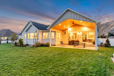 Tiny photo for 496 E 1200 N, Mapleton, UT 84664 (MLS # 2120567)