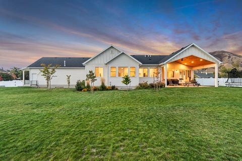 Tiny photo for 496 E 1200 N, Mapleton, UT 84664 (MLS # 2120567)