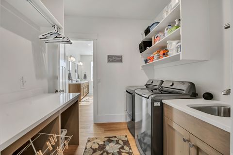 Tiny photo for 496 E 1200 N, Mapleton, UT 84664 (MLS # 2120567)