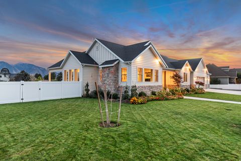 Tiny photo for 496 E 1200 N, Mapleton, UT 84664 (MLS # 2120567)