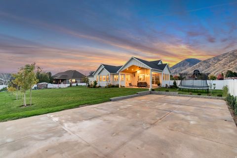Tiny photo for 496 E 1200 N, Mapleton, UT 84664 (MLS # 2120567)