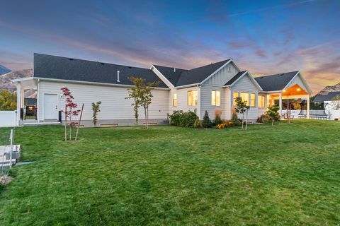 Tiny photo for 496 E 1200 N, Mapleton, UT 84664 (MLS # 2120567)