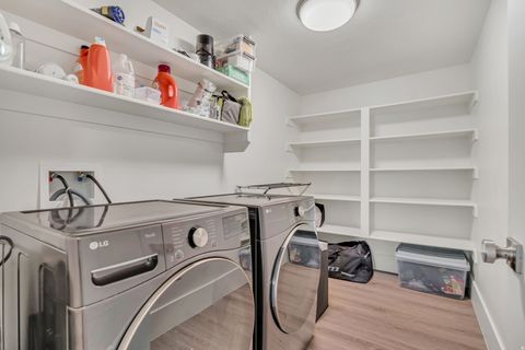 Tiny photo for 496 E 1200 N, Mapleton, UT 84664 (MLS # 2120567)