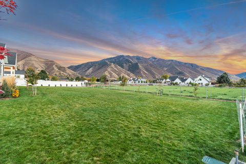 Tiny photo for 496 E 1200 N, Mapleton, UT 84664 (MLS # 2120567)