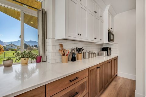 Tiny photo for 496 E 1200 N, Mapleton, UT 84664 (MLS # 2120567)