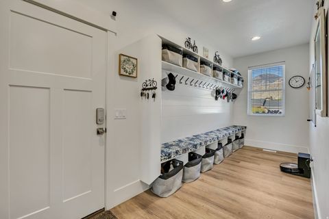 Tiny photo for 496 E 1200 N, Mapleton, UT 84664 (MLS # 2120567)