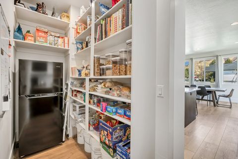 Tiny photo for 496 E 1200 N, Mapleton, UT 84664 (MLS # 2120567)