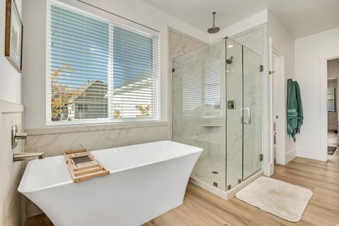 Tiny photo for 496 E 1200 N, Mapleton, UT 84664 (MLS # 2120567)