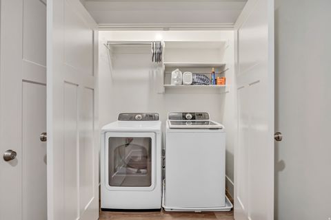 Tiny photo for 496 E 1200 N, Mapleton, UT 84664 (MLS # 2120567)