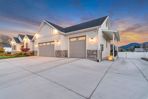 Tiny photo for 496 E 1200 N, Mapleton, UT 84664 (MLS # 2120567)
