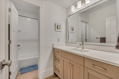 Tiny photo for 496 E 1200 N, Mapleton, UT 84664 (MLS # 2120567)