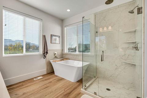 Tiny photo for 496 E 1200 N, Mapleton, UT 84664 (MLS # 2120567)