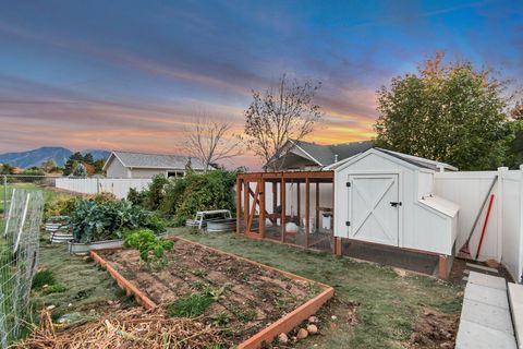 Tiny photo for 496 E 1200 N, Mapleton, UT 84664 (MLS # 2120567)