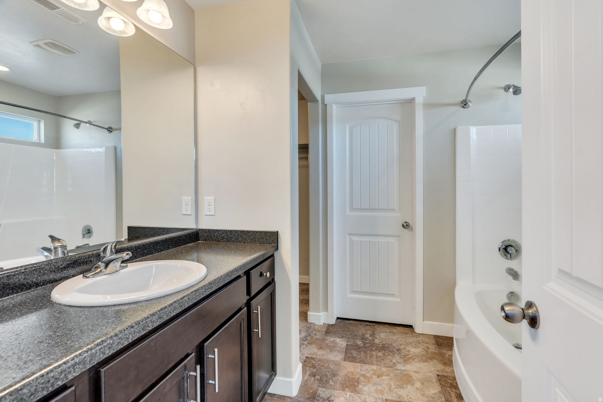 DRAPER HILLSIDE HOME - Residential