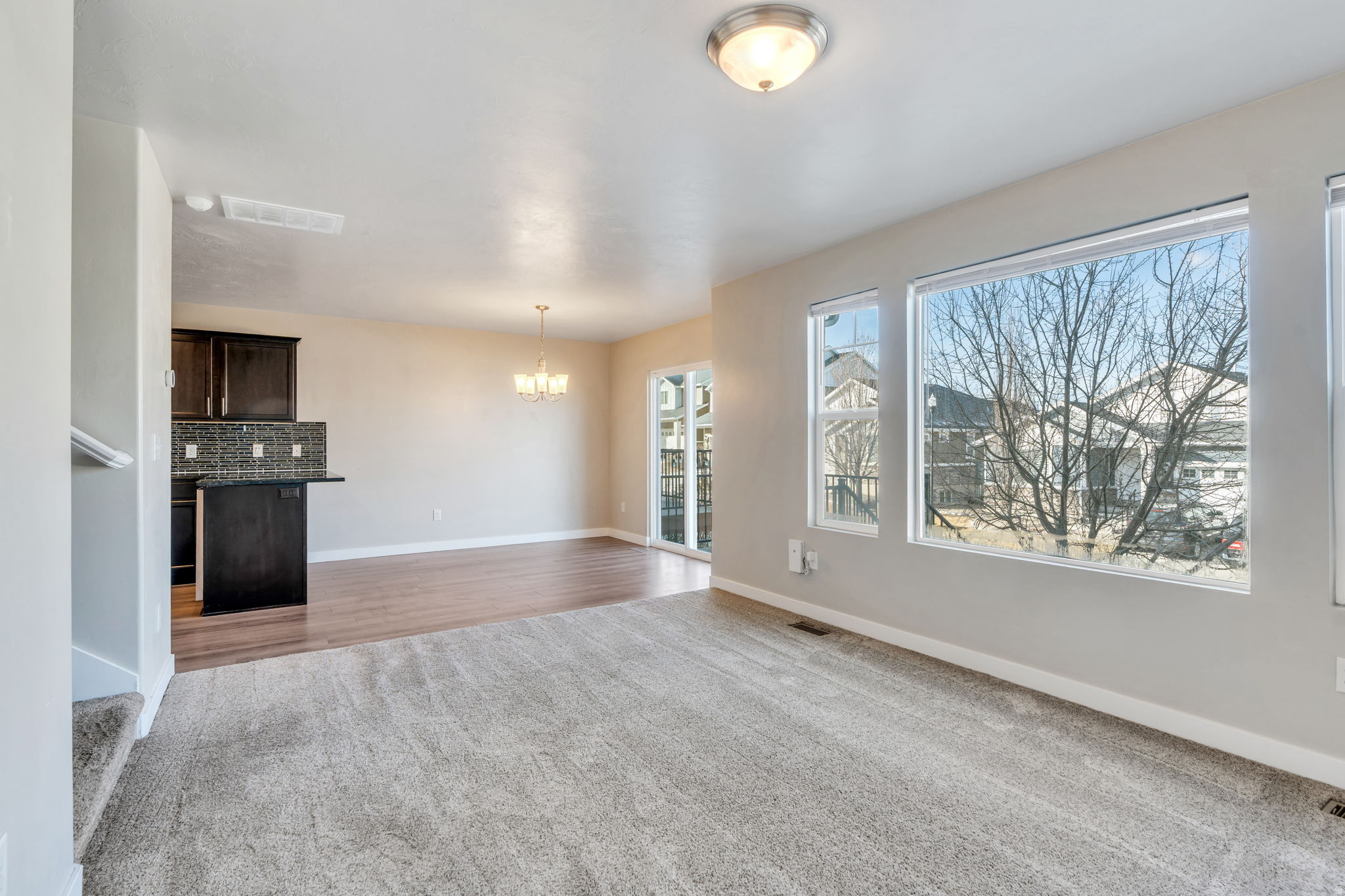 DRAPER HILLSIDE HOME - Residential