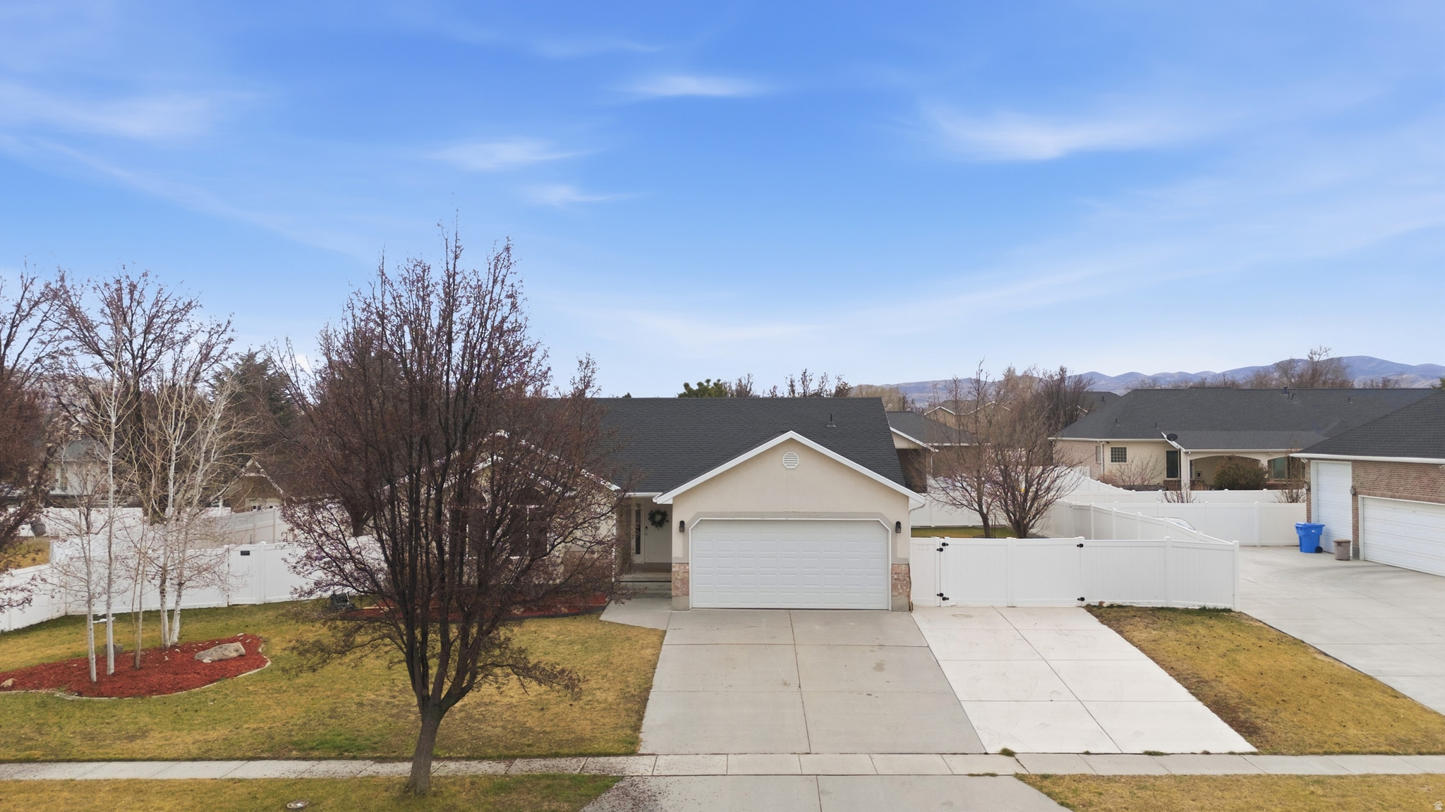 MEADOWS - Residential