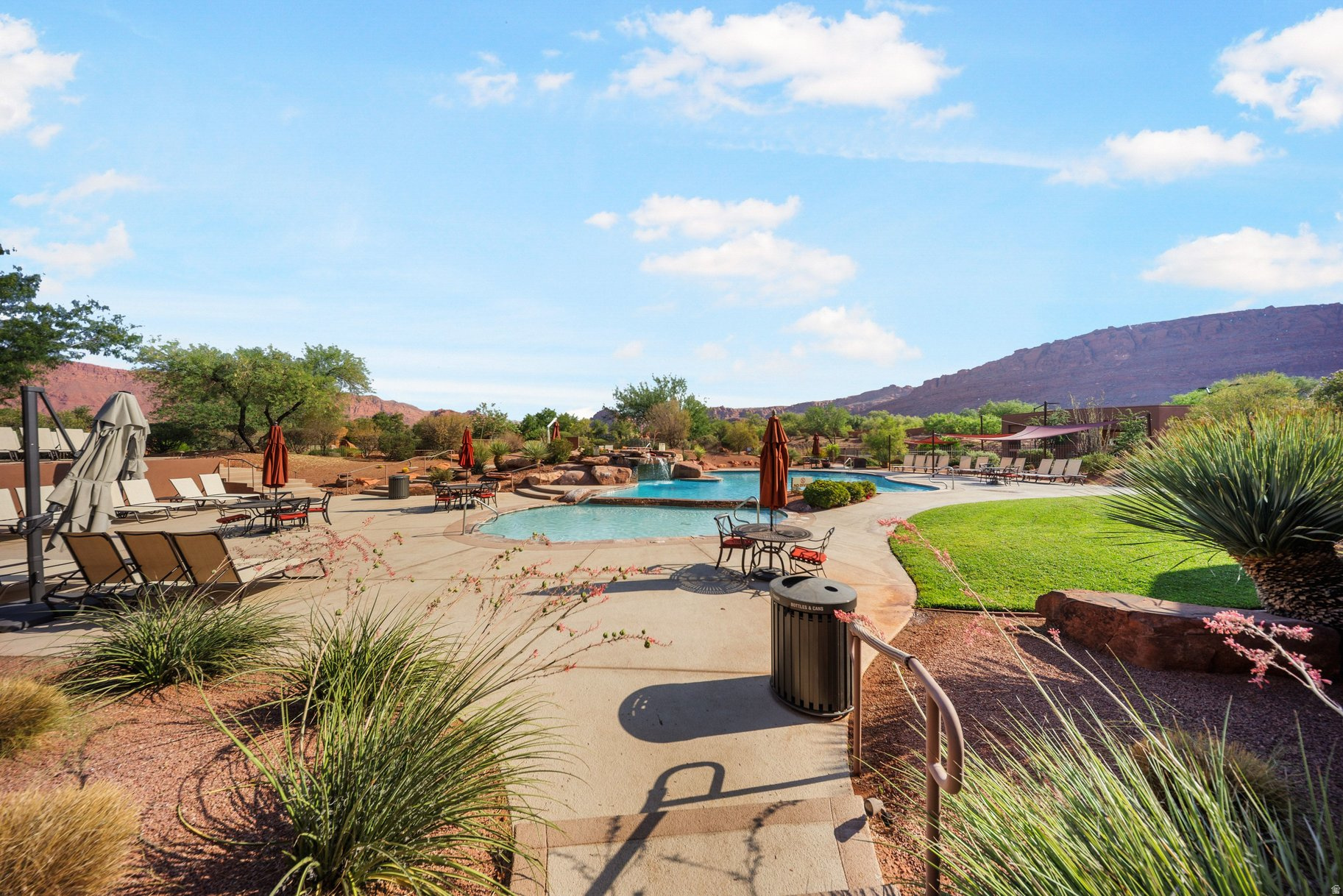 LAVA COVE AT ENTRADA - Residential