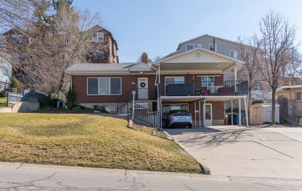 Photo of 2226 E CASTLE HILL AVE S, Cottonwood Heights, UT 84121 (MLS # 2145309)