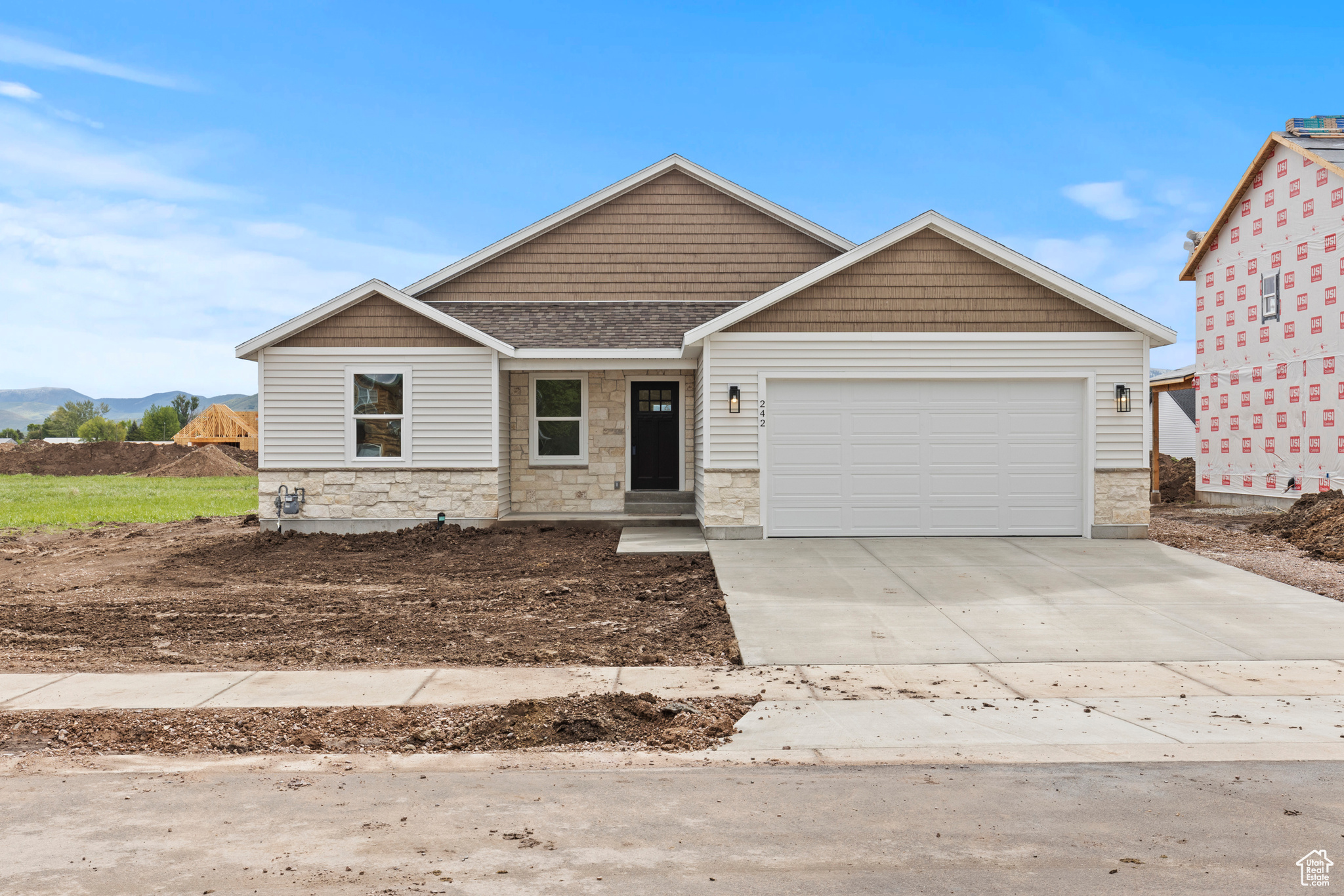 Under construction, the pictures are of a recent build the same home in a different neighborhood. Colors may differ. Brand new construction with a great floor plan in an all new neighborhood! Close to everything fun that happens in Preston City and not too far from downtown. The great room is vaulted, spacious and ready to entertain your guests. Fourth bedroom or office. The kitchen is also a great setup and will have solid surface countertop's, don't forget the huge walk in pantry. Features a large mater suit as well. Will be ready for Christmas!