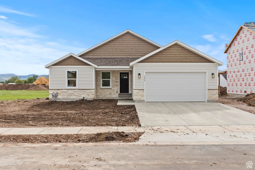 Under construction, the pictures are of a recent build the same home in a different neighborhood. Colors may differ.  Brand new construction with a great floor plan in an all new neighborhood! Close to everything fun that happens in Preston City and not too far from downtown. The great room is vaulted, spacious and ready to entertain your guests. Fourth bedroom or office. The kitchen is also a great setup and will have solid surface countertop's, don't forget the huge walk in pantry. Features a large mater suit as well. Will be ready for Christmas!