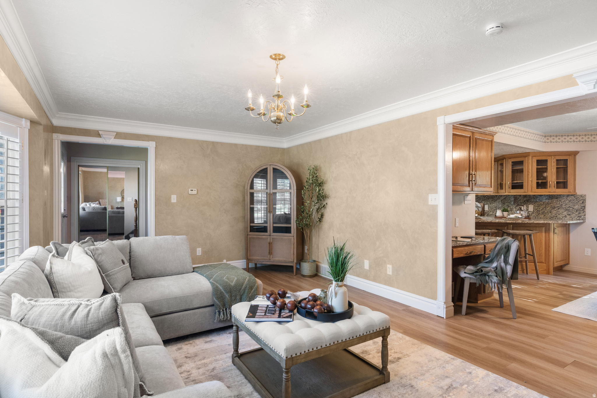 FOREST HILLS - Residential