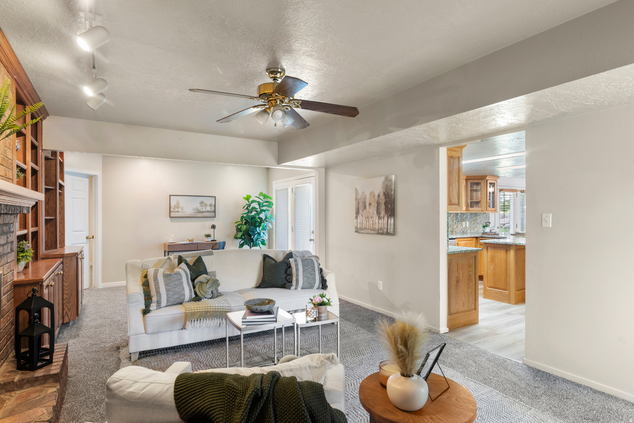 FOREST HILLS - Residential