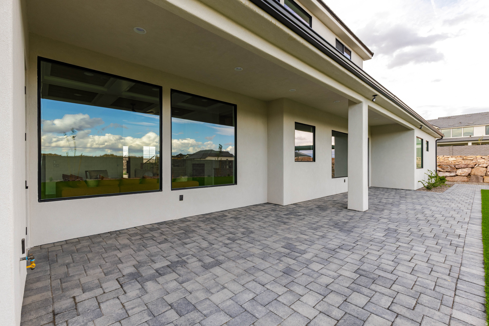 TONAQUINT RIDGE - Residential