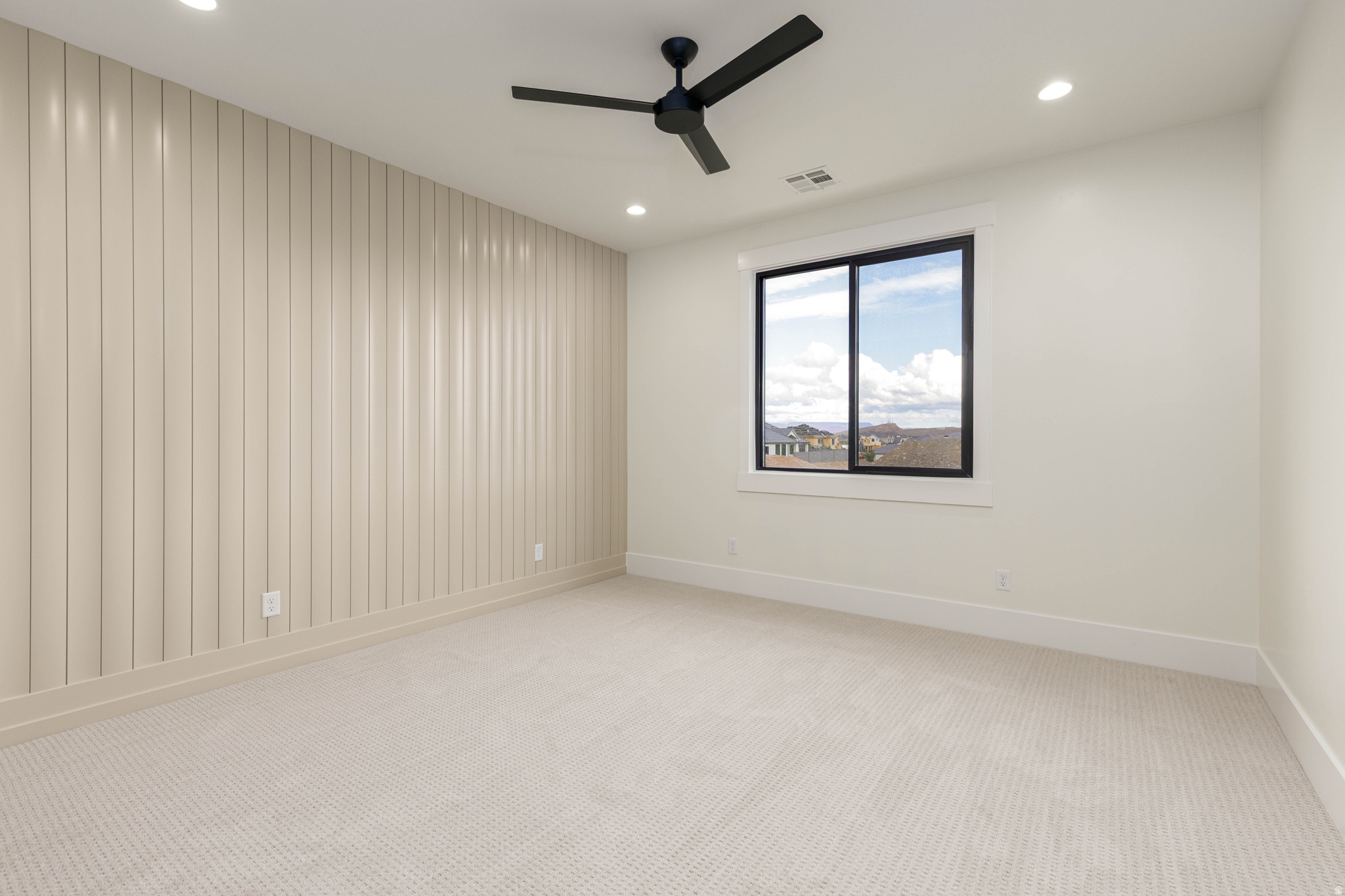 TONAQUINT RIDGE - Residential