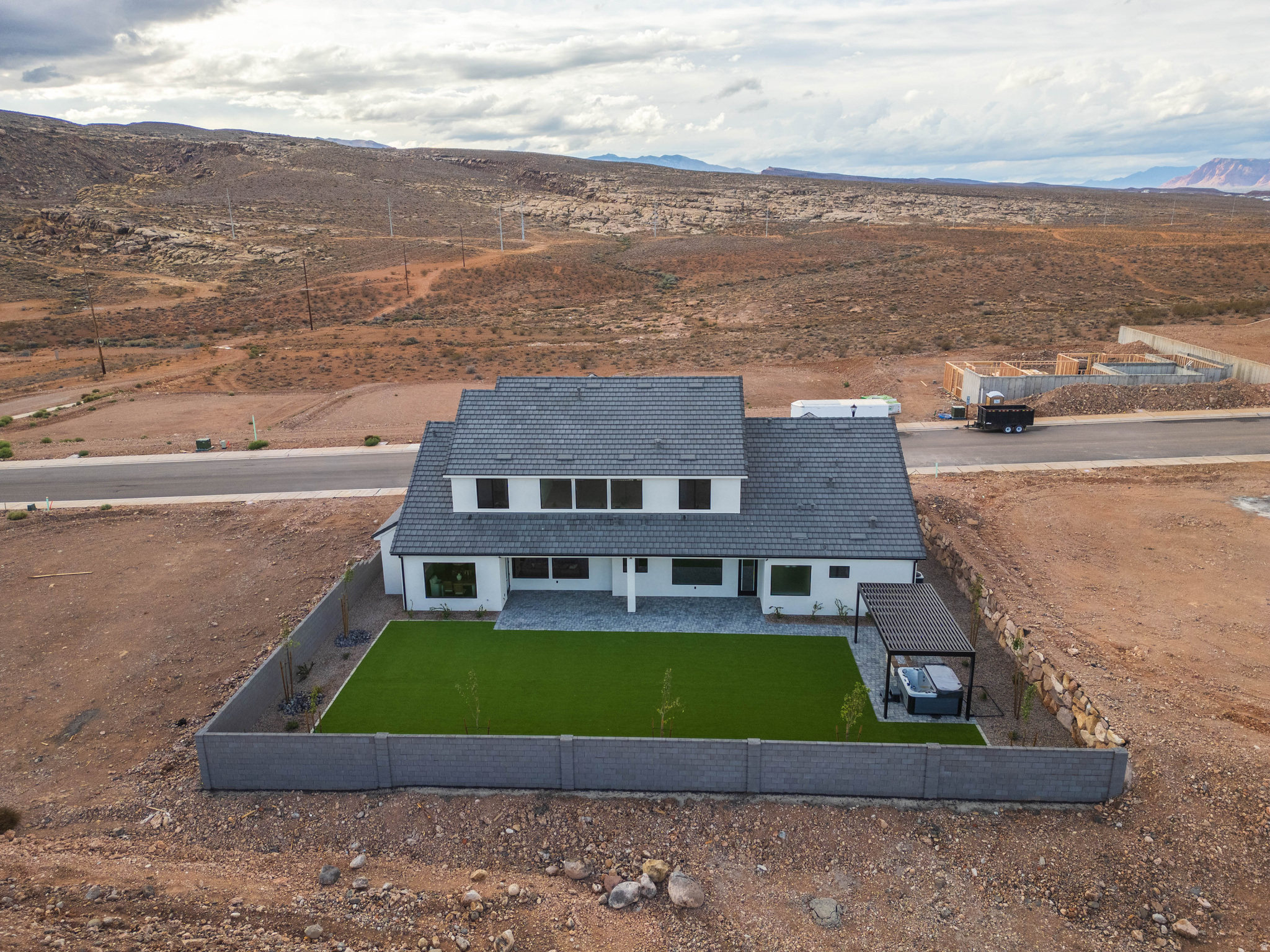 TONAQUINT RIDGE - Residential