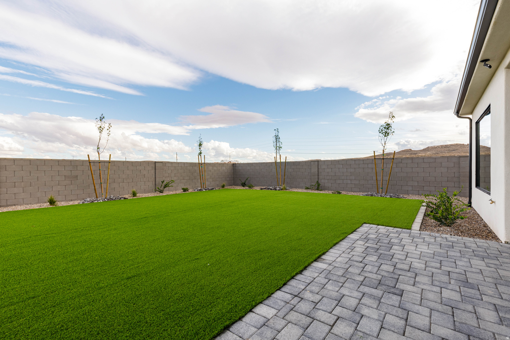 TONAQUINT RIDGE - Residential