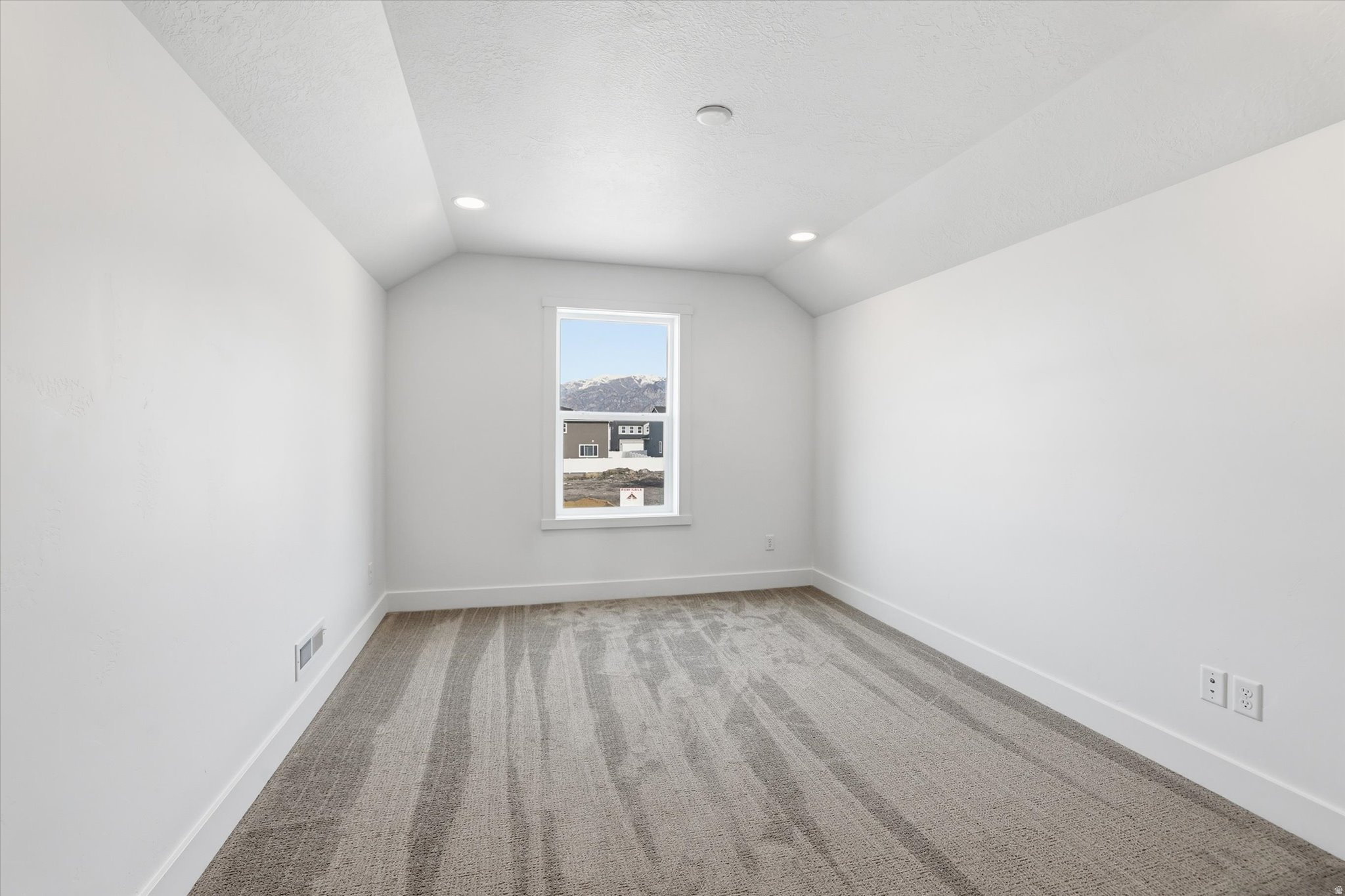 SPRING CREEK - Residential