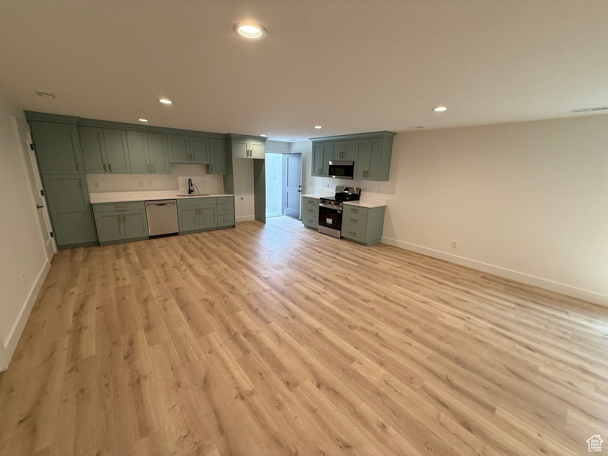 LEGACY ESTATES - Residential