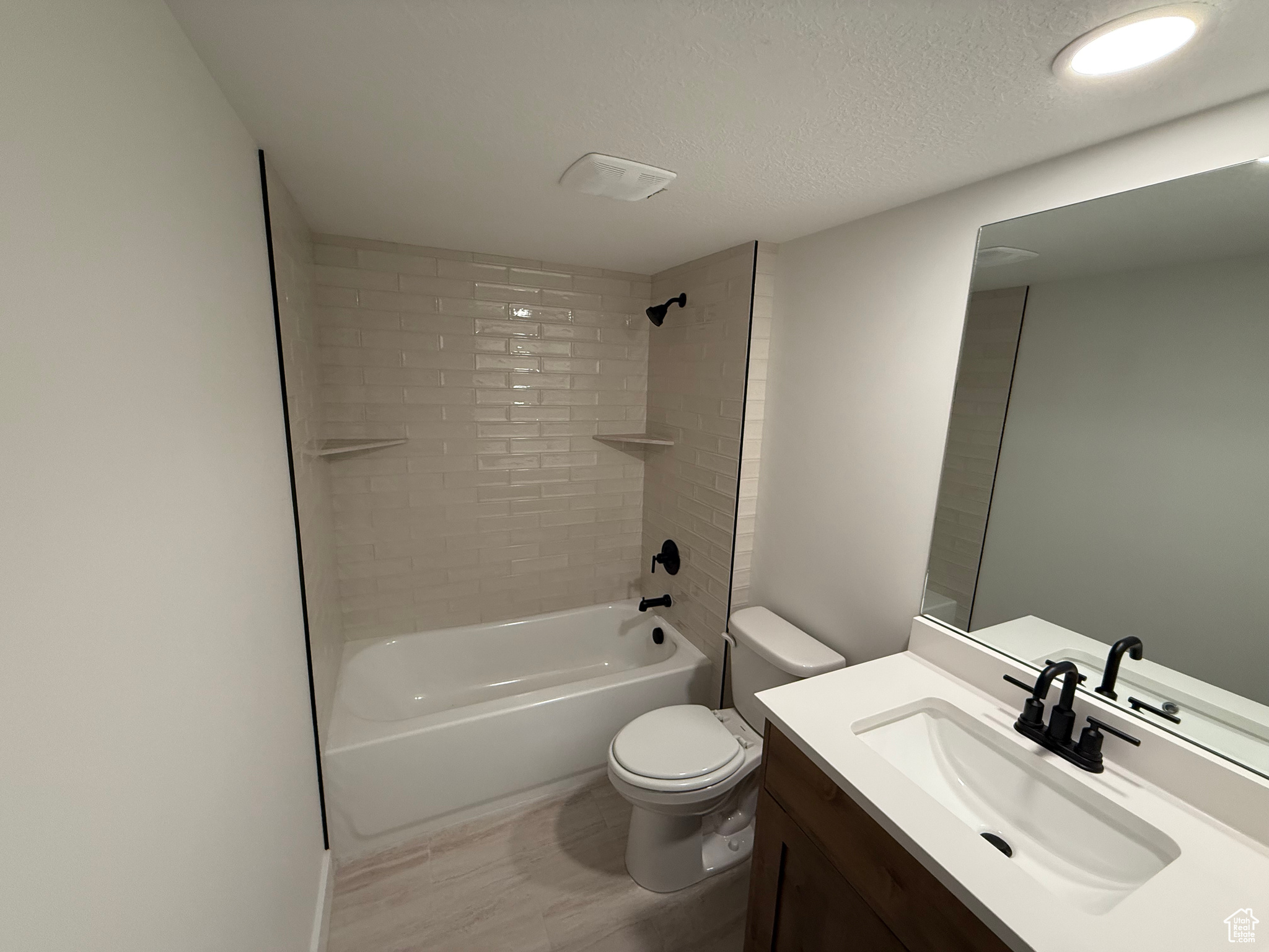 LEGACY ESTATES - Residential