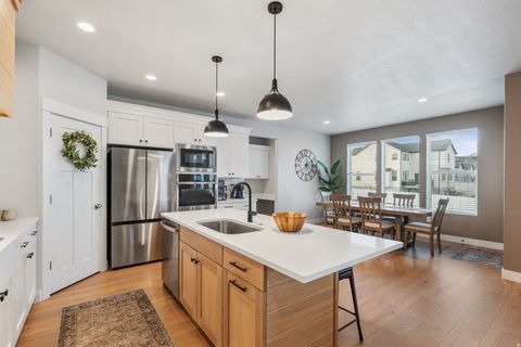 Tiny photo for 5658 W 7340 S, West Jordan, UT 84081 (MLS # 2131007)