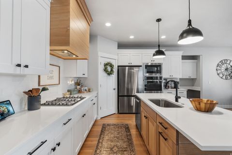 Tiny photo for 5658 W 7340 S, West Jordan, UT 84081 (MLS # 2131007)