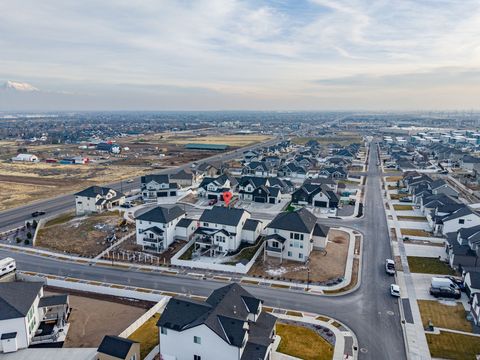 Tiny photo for 5658 W 7340 S, West Jordan, UT 84081 (MLS # 2131007)