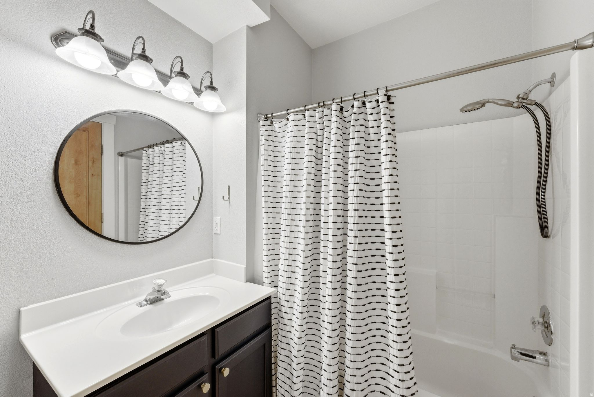 PINEBROOK POINTE CONDOMINIUMS - Residential