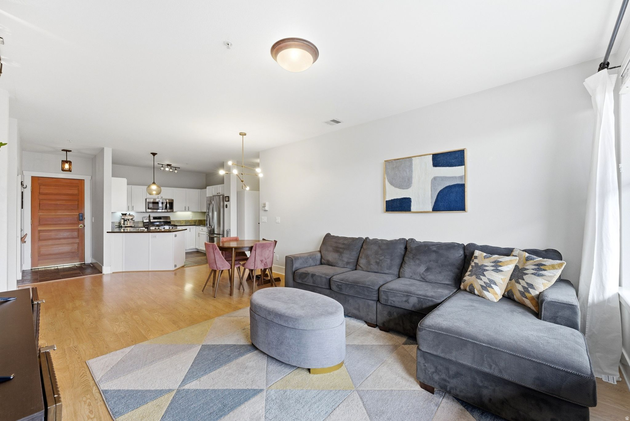 PINEBROOK POINTE CONDOMINIUMS - Residential