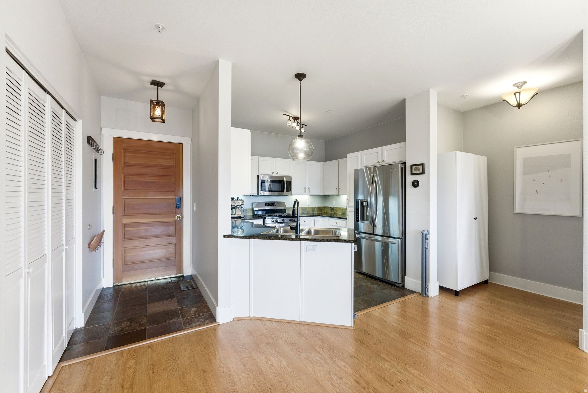 PINEBROOK POINTE CONDOMINIUMS - Residential