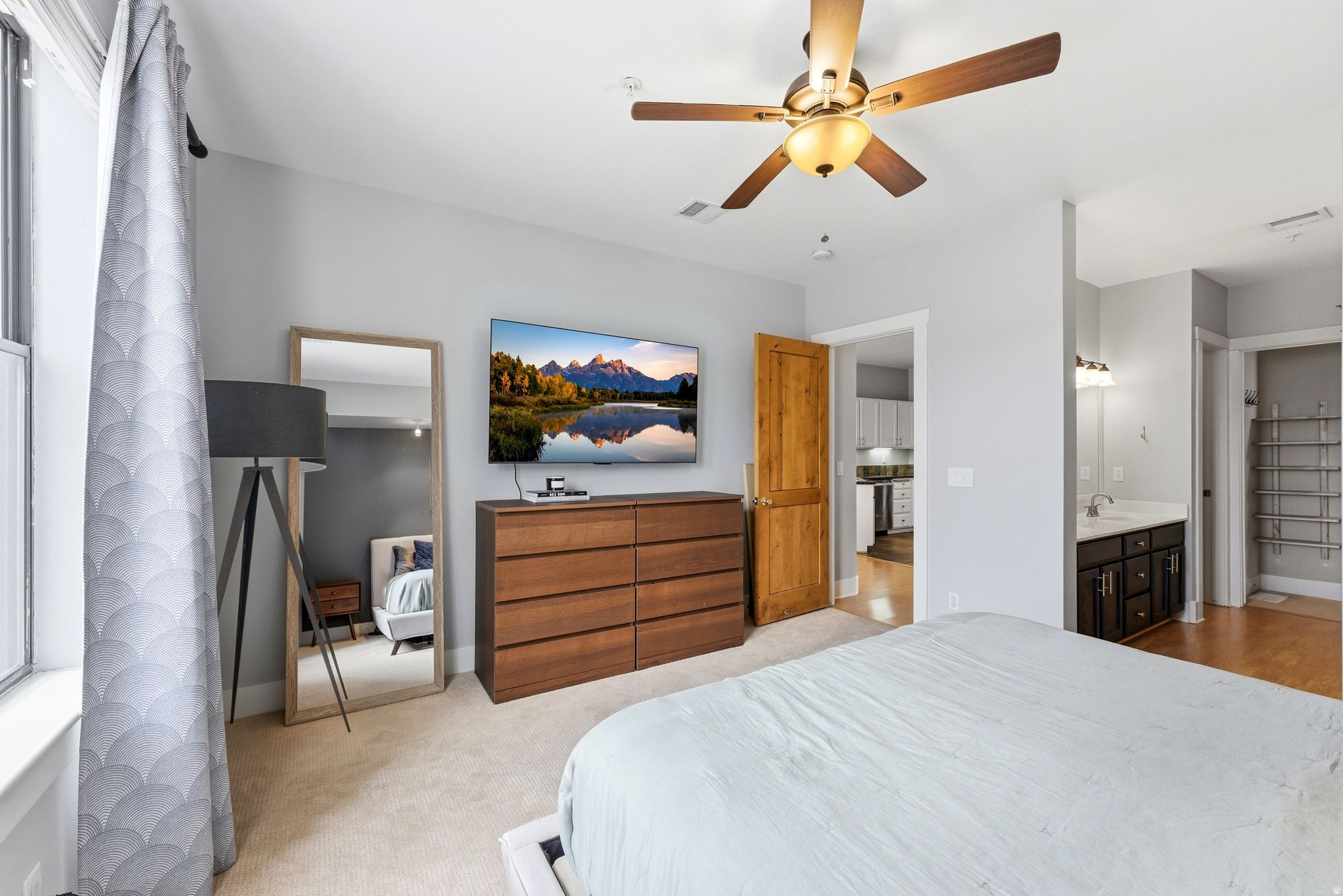 PINEBROOK POINTE CONDOMINIUMS - Residential