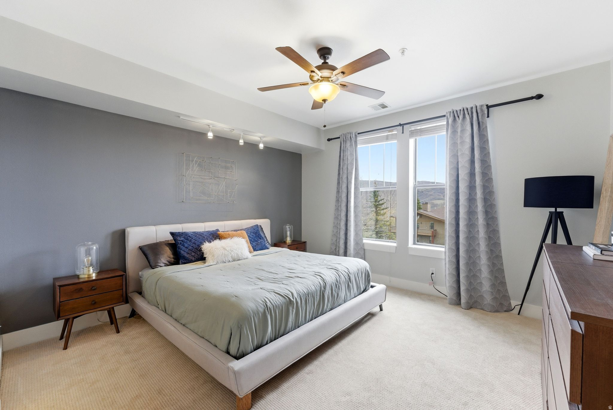 PINEBROOK POINTE CONDOMINIUMS - Residential