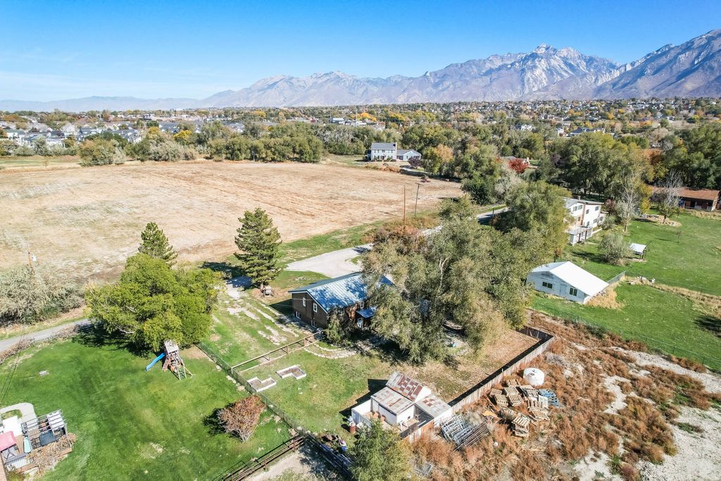 Photo of 544 E 11900 S, Draper, UT 84020 (MLS # 2124279)