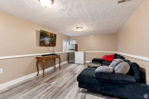 Tiny photo for 79 S LINCOLN AVE, American Fork, UT 84003 (MLS # 2111680)