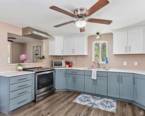 Photo of 79 S LINCOLN AVE, American Fork, UT 84003 (MLS # 2111680)
